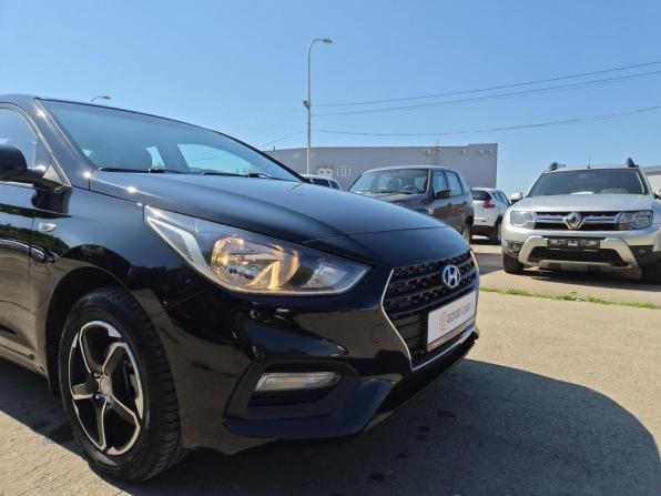 Hyundai Solaris II с пробегом 2018 года, цена 1 320 000 рублей, 105483 км, седан, Автокод Объявления