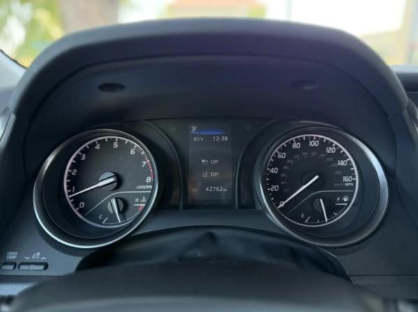 Toyota Camry VIII (XV70) Рестайлинг с пробегом 2021 года, цена 2 950 000 рублей, 42000 км, седан, Автокод Объявления