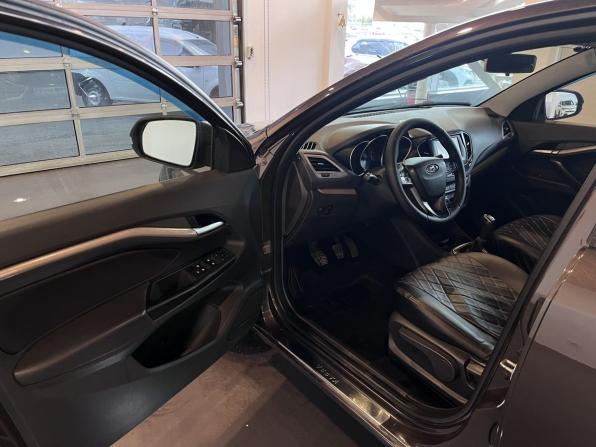 Lada (ВАЗ) Vesta I с пробегом 2016 года, цена 677 000 рублей, 248673 км, седан, Автокод Объявления