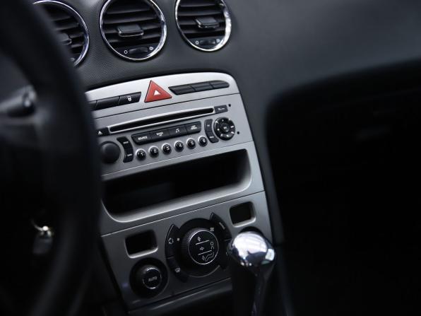 Peugeot 308 I Рестайлинг с пробегом 2011 года, цена 450 000 рублей, 196190 км, хэтчбек, Автокод Объявления