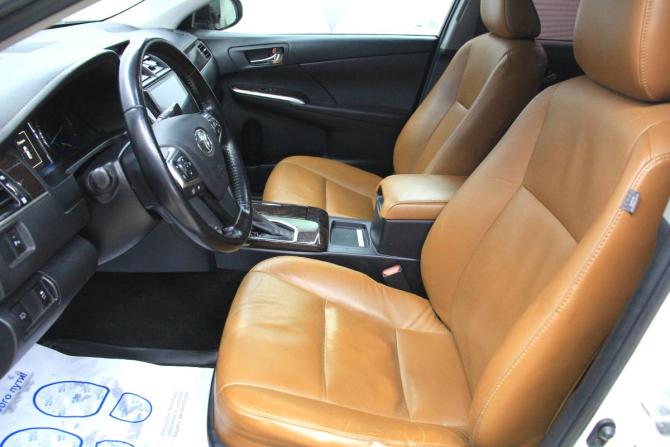 Toyota Camry VII (XV50) Рестайлинг с пробегом 2016 года, цена 2 146 500 рублей, 175473 км, седан, Автокод Объявления