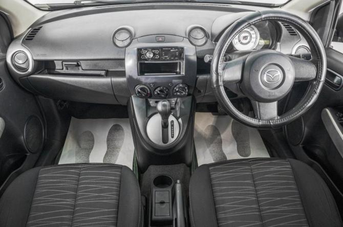 Mazda Demio III (DE) с пробегом 2007 года, цена 599 000 рублей, 208000 км, хэтчбек, Автокод Объявления