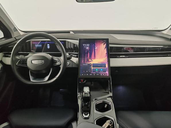 Geely Atlas II с пробегом 2024 года, цена 2 685 000 рублей, 28792 км, внедорожник, Автокод Объявления