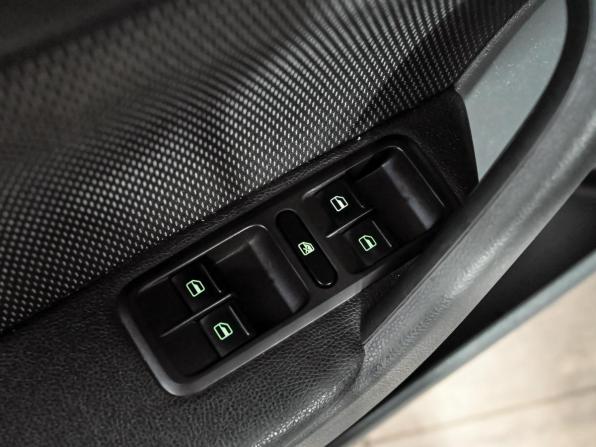 Skoda Yeti I с пробегом 2014 года, цена 920 000 рублей, 228016 км, внедорожник, Автокод Объявления