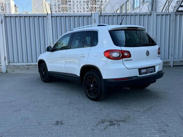 Volkswagen Tiguan I с пробегом 2010 года, цена 1 285 000 рублей, 170000 км, внедорожник, Автокод Объявления