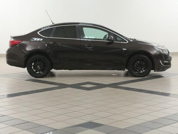 Opel Astra J Рестайлинг с пробегом 2014 года, цена 577 000 рублей, 144000 км, седан, Автокод Объявления