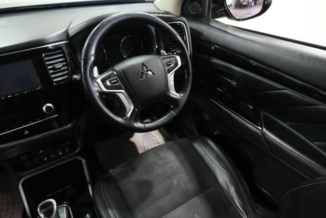 Mitsubishi Outlander III Рестайлинг 3 с пробегом 2020 года, цена 3 099 000 рублей, 168000 км, внедорожник, Автокод Объявления