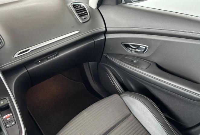 Renault Scenic IV с пробегом 2019 года, цена 1 950 000 рублей, 81087 км, компактвэн, Автокод Объявления