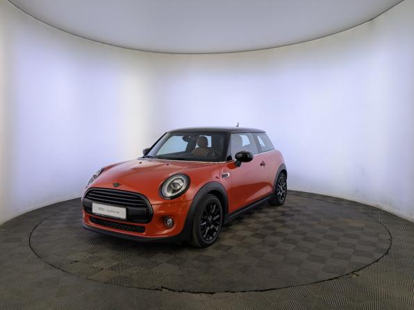 Mini Hatch III (F55/F56) Рестайлинг с пробегом 2021 года, цена 2 640 000 рублей, 57123 км, хэтчбек, Автокод Объявления