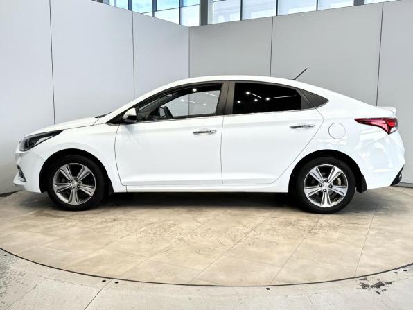 Hyundai Solaris II с пробегом 2017 года, цена 1 345 000 рублей, 163250 км, седан, Автокод Объявления