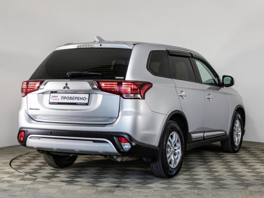 Mitsubishi Outlander III Рестайлинг 3 Санкт-Петербург  - изображение 6