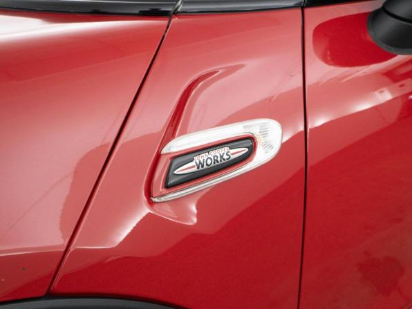 Mini Hatch III (F55/F56) Рестайлинг с пробегом 2021 года, цена 3 399 444 рубля, 49431 км, хэтчбек, Автокод Объявления