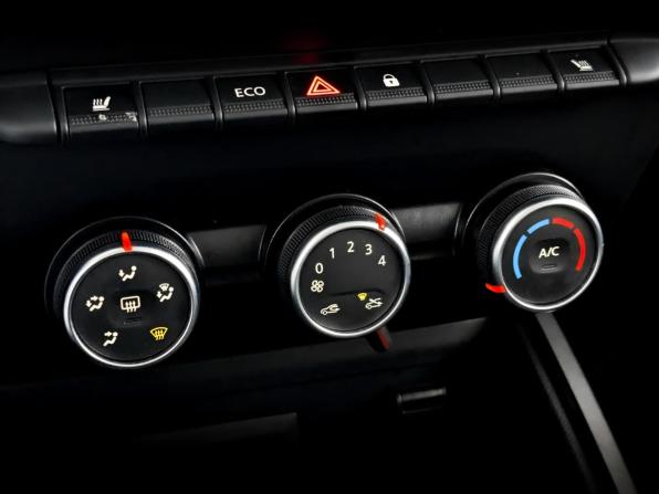 Renault Duster II с пробегом 2022 года, цена 1 995 000 рублей, 83678 км, внедорожник, Автокод Объявления