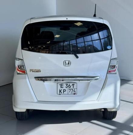 Honda Freed I Рестайлинг с пробегом 2012 года, цена 1 099 000 рублей, 208000 км, компактвэн, Автокод Объявления