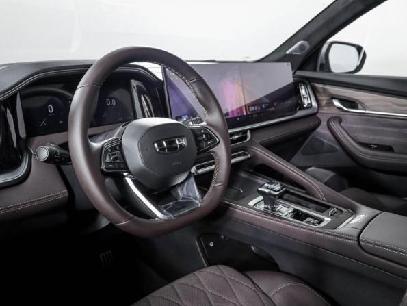 Geely Monjaro I Рестайлинг 2 с пробегом 2025 года, цена 4 100 000 рублей, 13000 км, внедорожник, Автокод Объявления