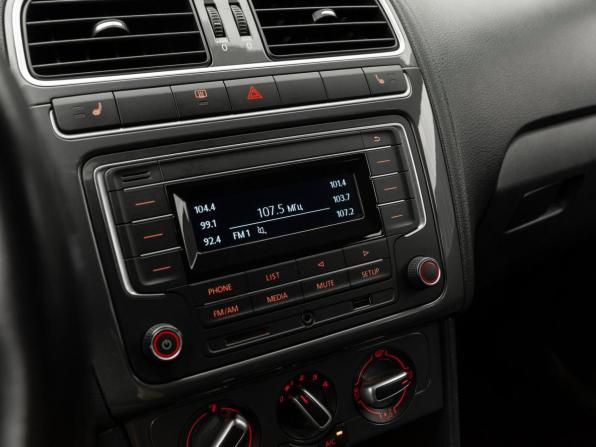 Volkswagen Polo V Рестайлинг с пробегом 2020 года, цена 1 180 000 рублей, 151348 км, седан, Автокод Объявления