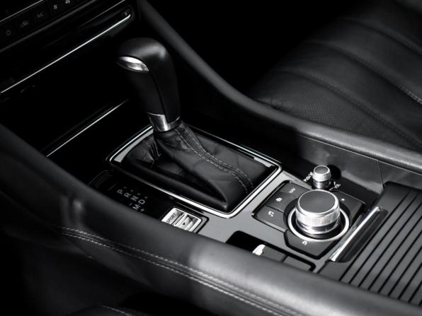 Mazda 6 III (GJ) Рестайлинг 2 с пробегом 2020 года, цена 2 340 000 рублей, 138248 км, седан, Автокод Объявления