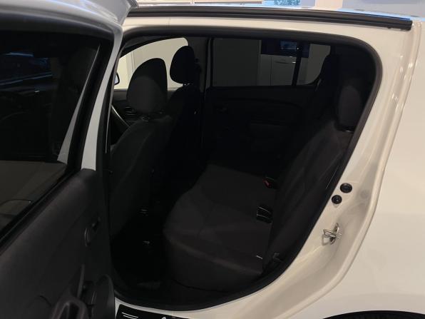 Renault Sandero II с пробегом 2017 года, цена 910 000 рублей, 90657 км, хэтчбек, Автокод Объявления