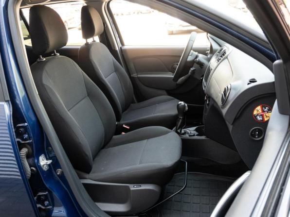 Renault Sandero II Рестайлинг с пробегом 2019 года, цена 1 350 000 рублей, 52975 км, хэтчбек, Автокод Объявления