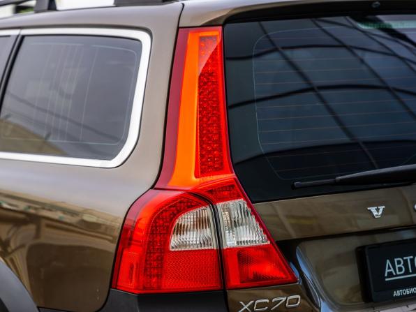 Volvo XC70 II с пробегом 2012 года, цена 1 378 000 рублей, 299373 км, универсал, Автокод Объявления