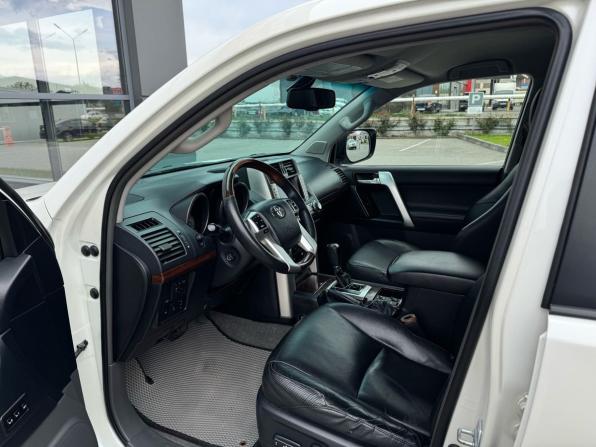 Toyota Land Cruiser Prado 150 Series с пробегом 2010 года, цена 2 750 000 рублей, 298260 км, внедорожник, Автокод Объявления