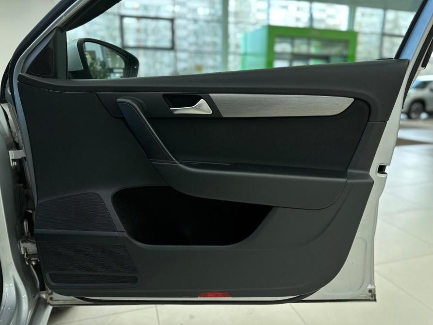 Volkswagen Passat B7 Санкт-Петербург  - изображение 35