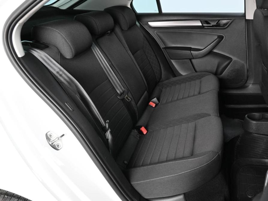 Skoda Rapid I Рестайлинг Ростов-на-Дону  - изображение 7