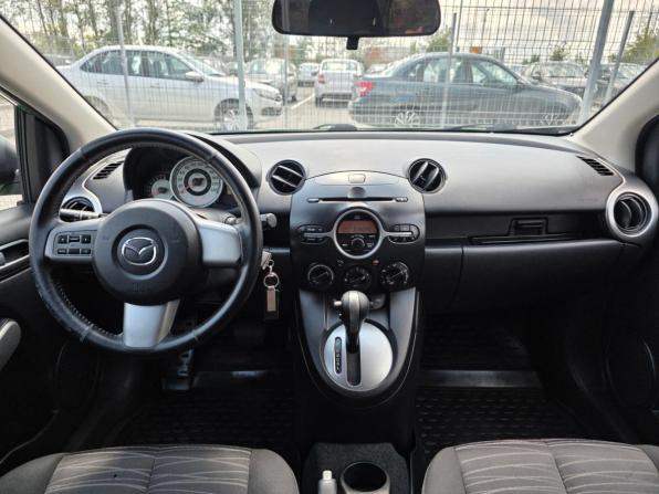 Mazda 2 II (DE) с пробегом 2009 года, цена 690 000 рублей, 92000 км, хэтчбек, Автокод Объявления