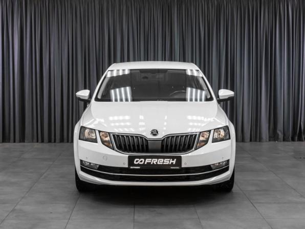 Skoda Octavia III (A7) Рестайлинг с пробегом 2019 года, цена 1 965 000 рублей, 174752 км, лифтбек, Автокод Объявления