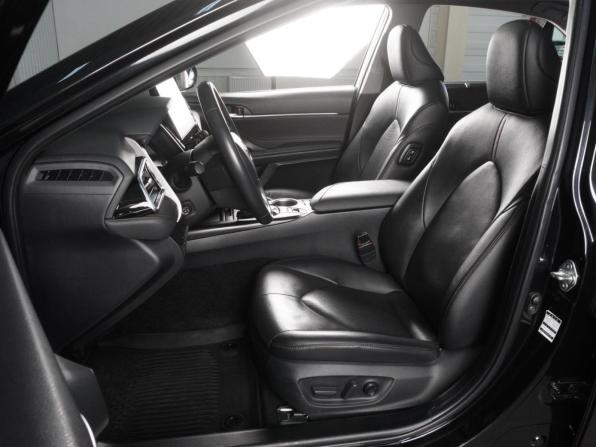 Toyota Camry VIII (XV70) Рестайлинг с пробегом 2023 года, цена 3 570 000 рублей, 36561 км, седан, Автокод Объявления