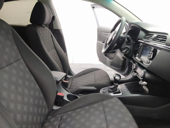 Kia Rio IV с пробегом 2018 года, цена 1 125 000 рублей, 209000 км, седан, Автокод Объявления