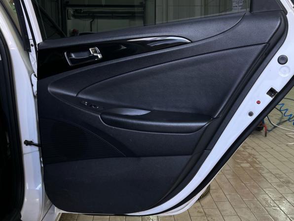 Hyundai Sonata VI (YF) с пробегом 2010 года, цена 929 000 рублей, 254317 км, седан, Автокод Объявления