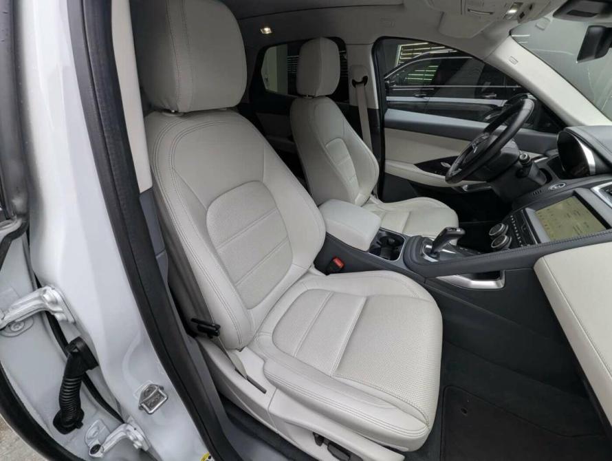 Jaguar E-Pace I Москва  - изображение 13