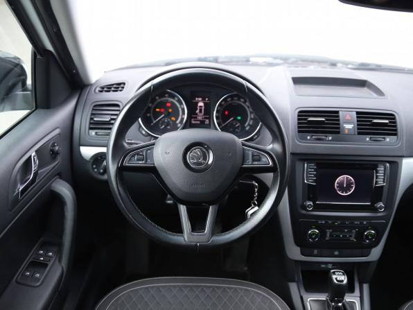 Skoda Yeti I Рестайлинг с пробегом 2017 года, цена 1 270 000 рублей, 182915 км, внедорожник, Автокод Объявления