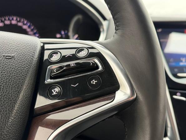 Cadillac SRX II Рестайлинг с пробегом 2013 года, цена 1 485 000 рублей, 171000 км, внедорожник, Автокод Объявления