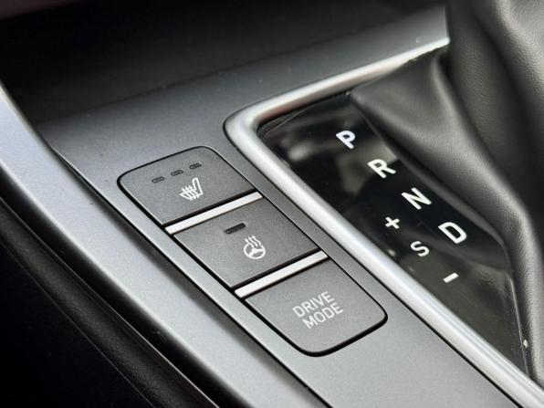 Hyundai Creta II с пробегом 2021 года, цена 2 275 000 рублей, 26001 км, внедорожник, Автокод Объявления