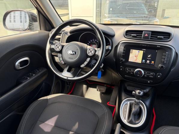 Kia Soul II Рестайлинг с пробегом 2018 года, цена 1 525 000 рублей, 135000 км, хэтчбек, Автокод Объявления