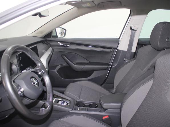 Skoda Octavia IV (A8) с пробегом 2021 года, цена 2 349 900 рублей, 137652 км, лифтбек, Автокод Объявления