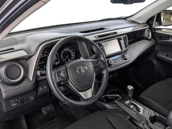 Toyota RAV4 IV (XA40) Рестайлинг с пробегом 2018 года, цена 2 800 000 рублей, 51388 км, внедорожник, Автокод Объявления