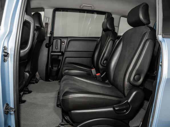 Honda Freed I Рестайлинг с пробегом 2012 года, цена 928 500 рублей, 210681 км, компактвэн, Автокод Объявления