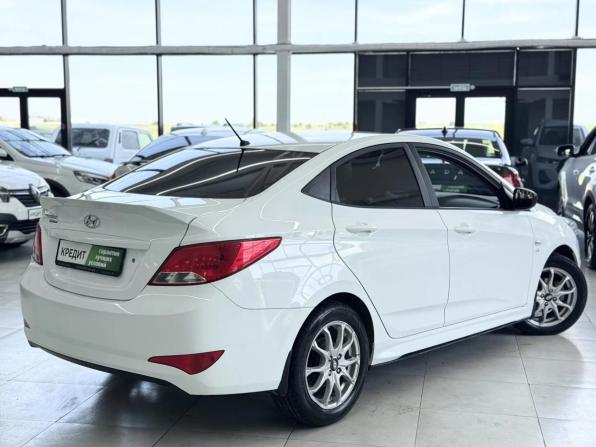 Hyundai Solaris I Рестайлинг с пробегом 2016 года, цена 999 000 рублей, 152000 км, седан, Автокод Объявления