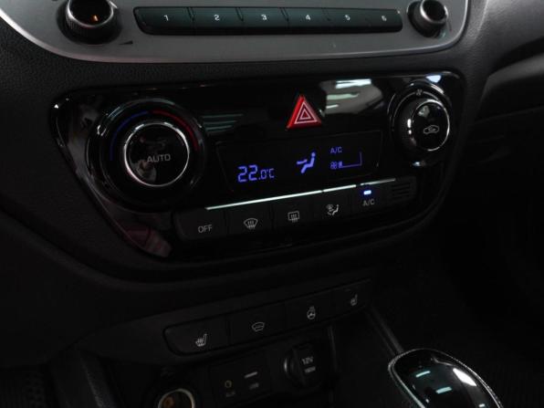 Hyundai Solaris II с пробегом 2017 года, цена 1 390 000 рублей, 117671 км, седан, Автокод Объявления