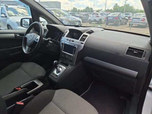 Opel Zafira B Рестайлинг с пробегом 2011 года, цена 600 000 рублей, 253431 км, минивэн, Автокод Объявления