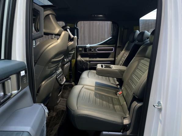 Kia Tasman с пробегом 2025 года, цена 6 900 000 рублей, 2960 км, offers.body_type.unknown, Автокод Объявления
