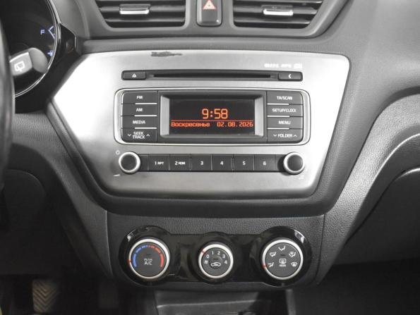 Kia Rio III Рестайлинг с пробегом 2016 года, цена 975 200 рублей, 110638 км, хэтчбек, Автокод Объявления
