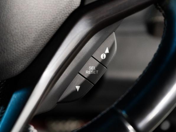 Honda Vezel I Рестайлинг с пробегом 2018 года, цена 1 630 300 рублей, 76815 км, внедорожник, Автокод Объявления