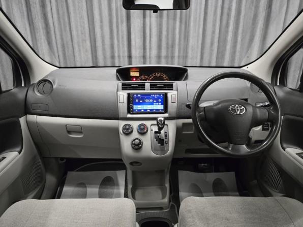 Toyota Passo Sette с пробегом 2010 года, цена 619 000 рублей, 304000 км, минивэн, Автокод Объявления