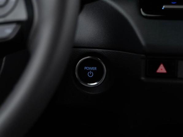 Toyota Corolla Cross I Рестайлинг с пробегом 2025 года, цена 4 177 434 рубля, 114 км, внедорожник, Автокод Объявления