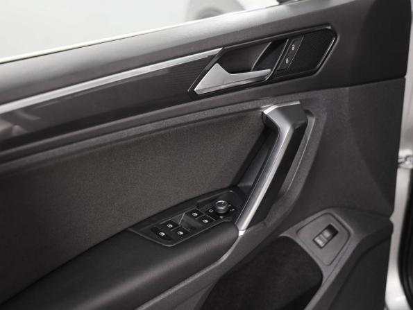 Volkswagen Tiguan II с пробегом 2017 года, цена 2 299 000 рублей, 164630 км, внедорожник, Автокод Объявления