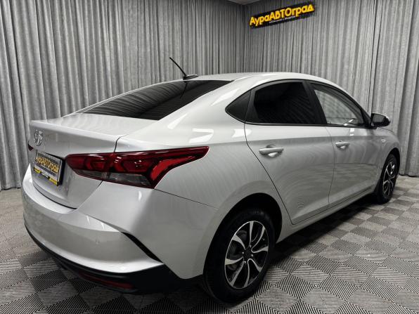 Hyundai Solaris II Рестайлинг с пробегом 2021 года, цена 1 690 000 рублей, 65502 км, седан, Автокод Объявления